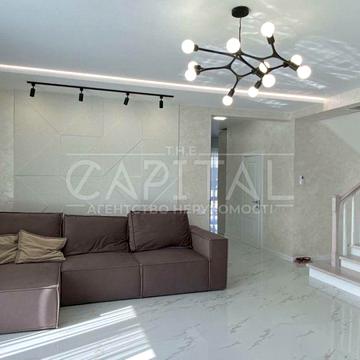 Прикордонна вул., 2