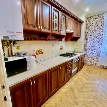 Довгострокова оренда 3к Квартира Глибока вулиця