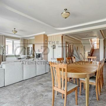 Привітна вул., 10