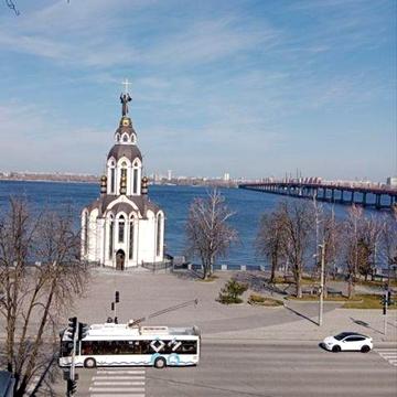 У продажу 2к квартира на набережній Дніпра