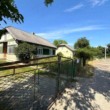 Продаж цегляного будинку в місті Калуш