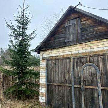 Продам дачу з великою ділянкой