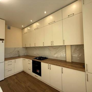 Перша здача квартири район Центру/Газ/Гардеробна