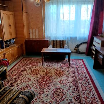 Семафорна вул., 40