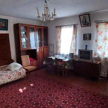 Продаж будинку з комунікаціями