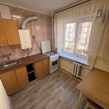 Двокімнатна квартира в районі Чайки!