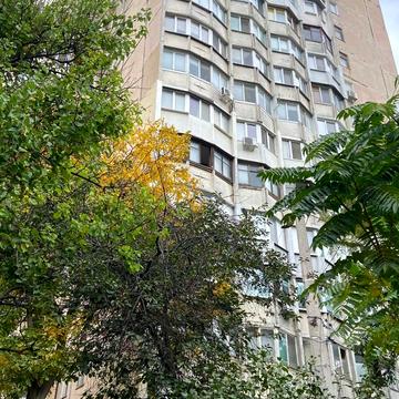 Іцхака Рабіна вул., 4