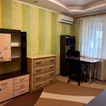 Без % для орендаря! В ціну входять комунальні. До метро 5 хв пішки!