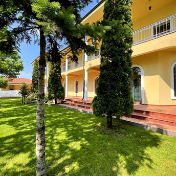 Аренда дома с выходом на Днепр и катером! КГ «Тайчик»!