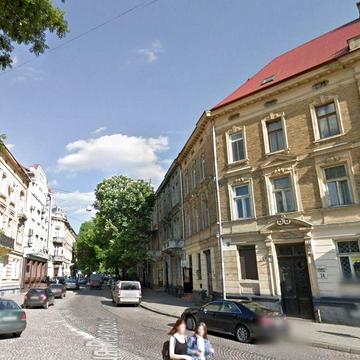 1-к. в. Пекарська,Ближній центр