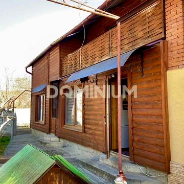 Будинок для сім’ї у Виноградові з басейном та сауною