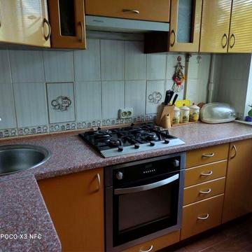 Гарна 3к Металургів 2поверх