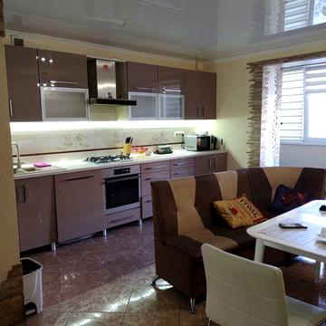 Продам 2 ком квартиру на Заболотного