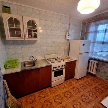 Судам 2х кімнатну квартиру біля "Дубового гаю "