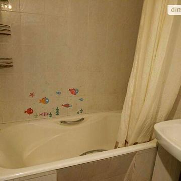 Довгострокова оренда 3к Квартира Калнишевського Петра вулиця