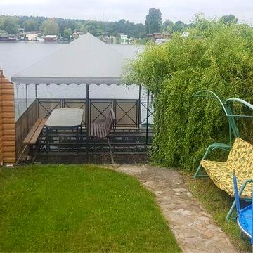 Будинок  біля води