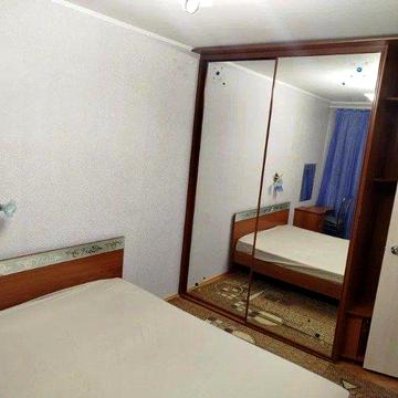 Здам 2 хкімнатну квартиру , р-н Урожая  , кімнати окремі .