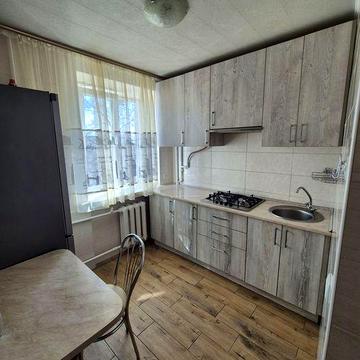 Здам квартиру на Площі Перемоги