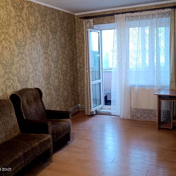 Незалежності вул., 82