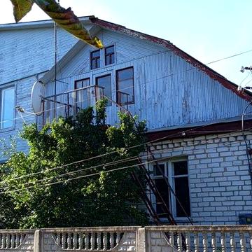 Продається добротний будинок в найближчому передмісті