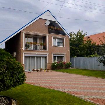 Продається добротний будинок, ближня Сторожниця Код: 9588