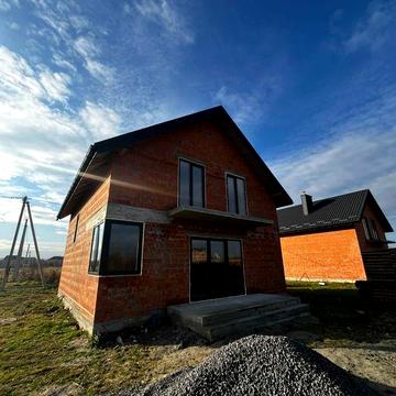 Продам будинок недалеко від центру