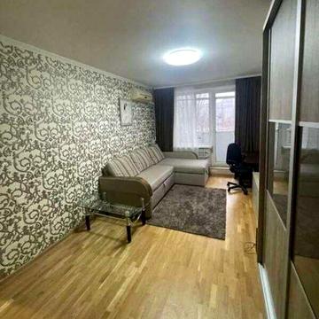 Продаж 2-кімнатної квартири проспект Перемоги 74Г V