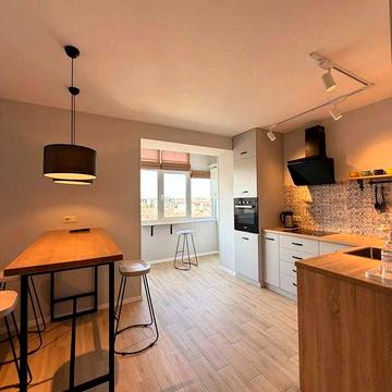 ЦЕНТР Оренда 1 кім. квартири по вул. Короля Данила з видом на ОЗЕРО