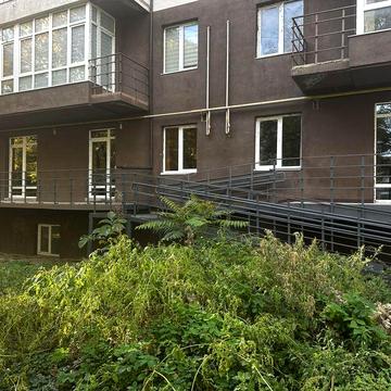 Продам  3 кв  новобуд  руські фільвари   окремий вхід