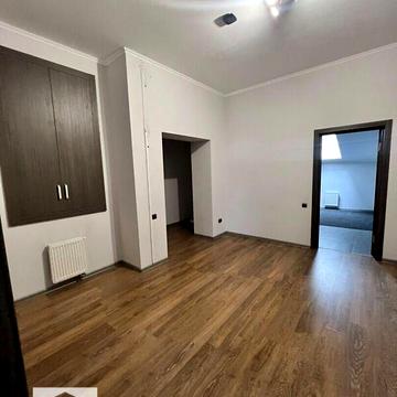 Продаж 5к Квартира Мечникова вулиця