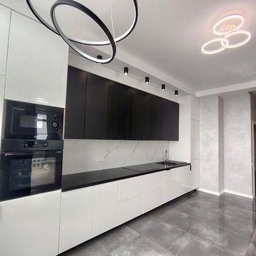 Продам 2-комн. квартиру с видом на море на Французском бул. (348-022)