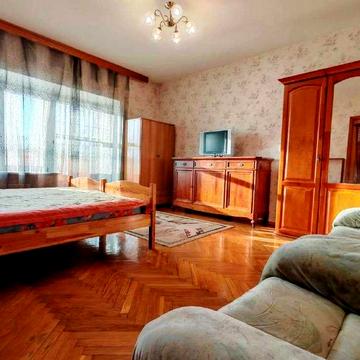 Продається олнокімнатна квартира на Науковій