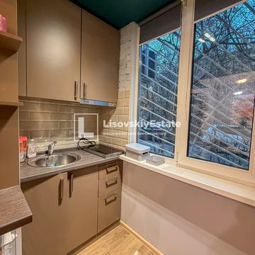 Мечникова вул. (Кловський), 18