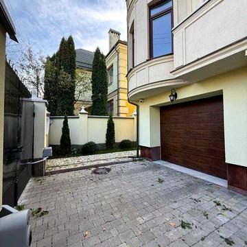 3 кімнатна квартира +ГАРАЖ Центр Івано Франківська