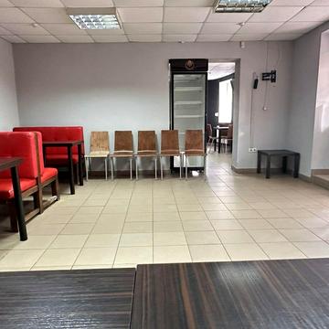 Тролейбусна вул., 15