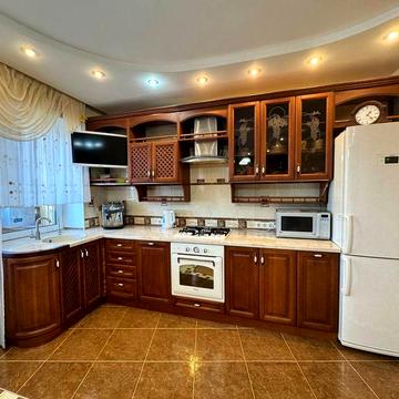 Оренда дворівневої квартири в центрі міста.Новобудова. Котел. ІНВЕРТОР