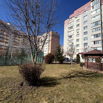 Квартира на Поділлі 3 кімнати