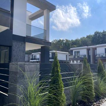 Готовий котедж, дуплекс 2,5 км від Львову ,Залізничний район.