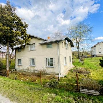 Житловий будинок поблизу м. Стрий та м. Моршин