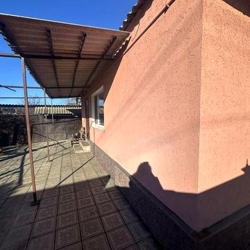 Продам будинок в центрі міста Лозова