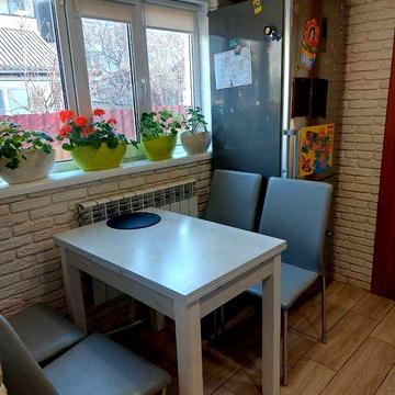 Продається гарна частина будинку з ремонтом в районі Сєдова