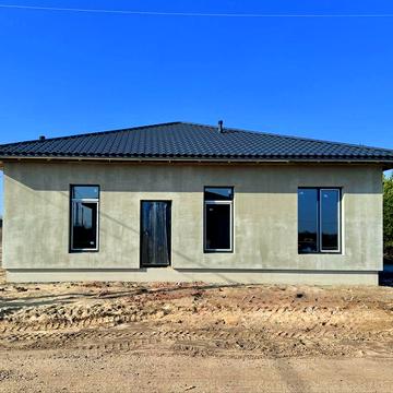 ПРОДАЖ заміського будинку у тихій лісовій локації