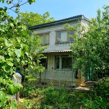 В продажі будинок з ділянкой