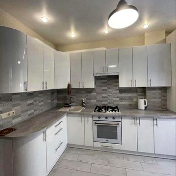 Садовий . Здається 1-кімнатна квартира