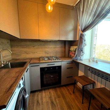 Продаж 2-кімнатної квартири в центральній частині міста