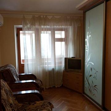 Однокімнатна біля метро Лівобережна, Дарниця