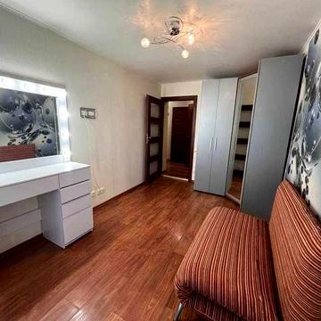 Продаж 3 к квартири 12 Квартал, вул. Гладкова 45