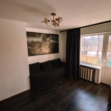 Івана Микитенка вул., 9