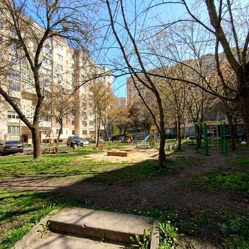 3-комнатная на Таирова, низкий этаж, газ, хороший дом и локация