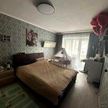 Продам чудову 2-квартиру на вулиці Комарова/Ген.Петрова парк